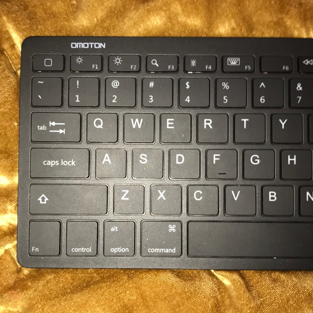 Wireless Keyboard By Omoton, from Amazon - Picture 8 of 12